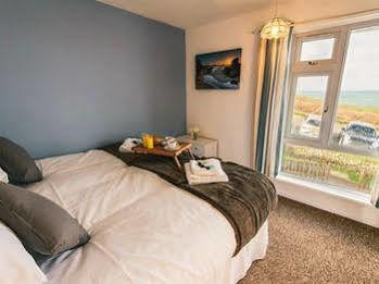 Surf View House *